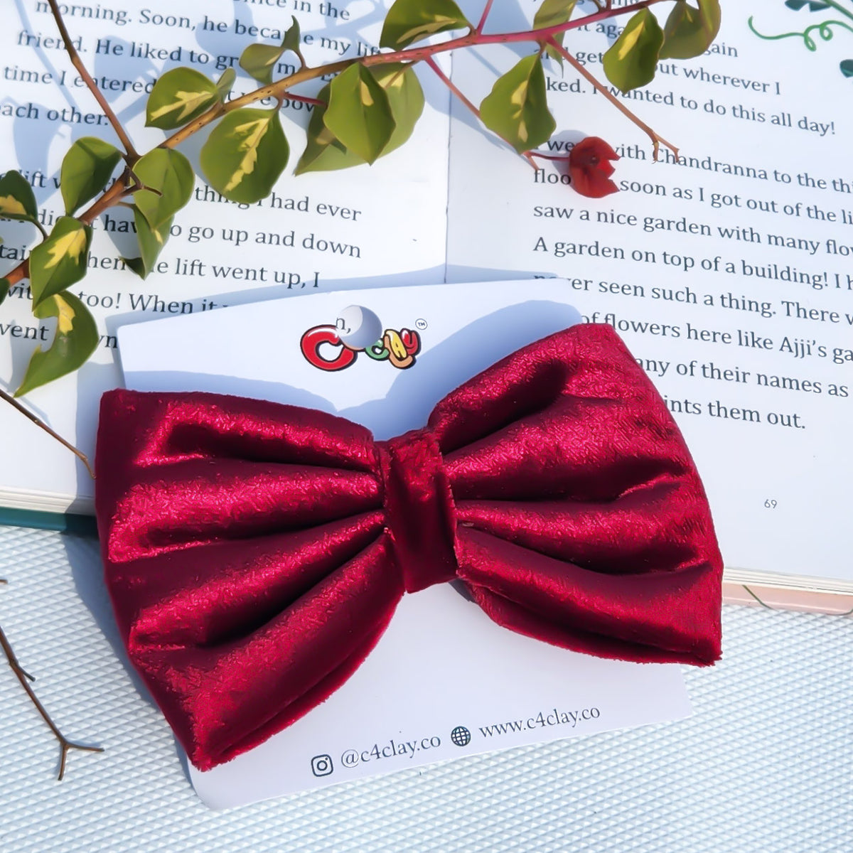 Cozy Red Bows