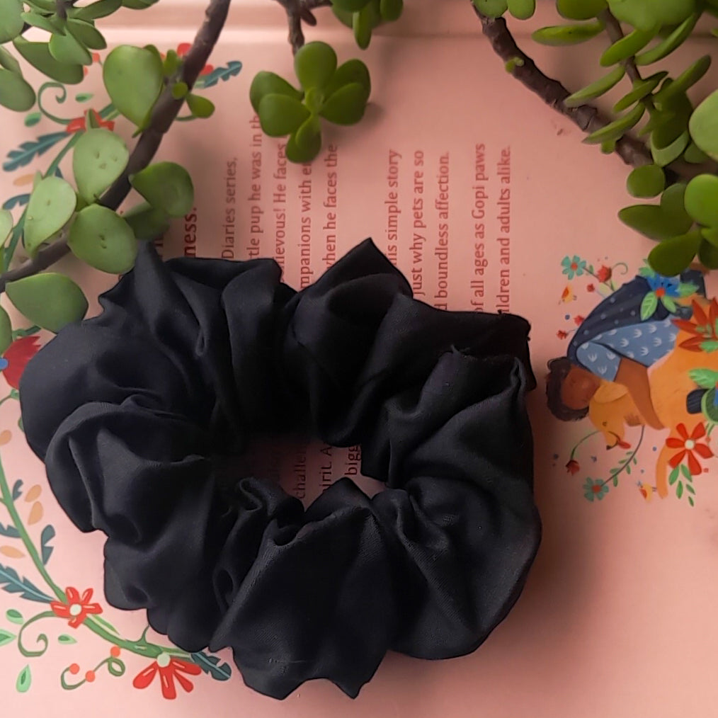 black large scrunchie, hairties